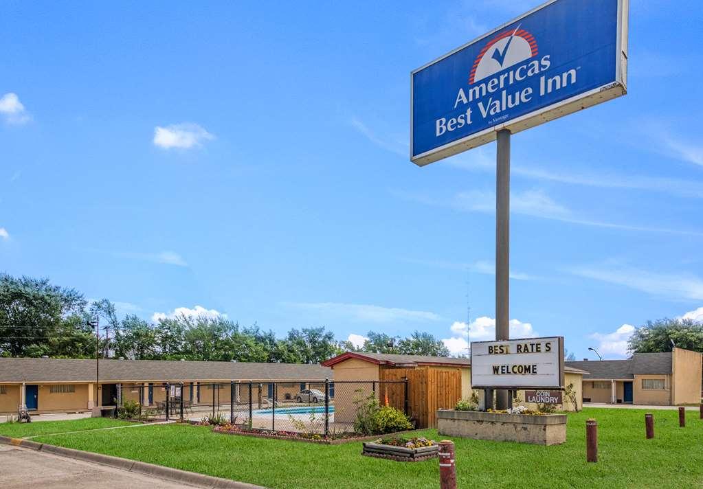 Americas Best Value Inn Giddings Extérieur photo