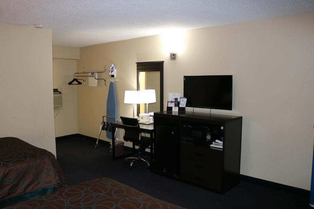 Americas Best Value Inn Giddings Extérieur photo
