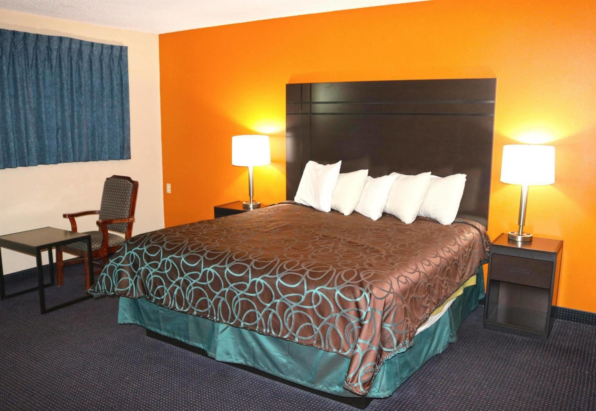 Americas Best Value Inn Giddings Extérieur photo